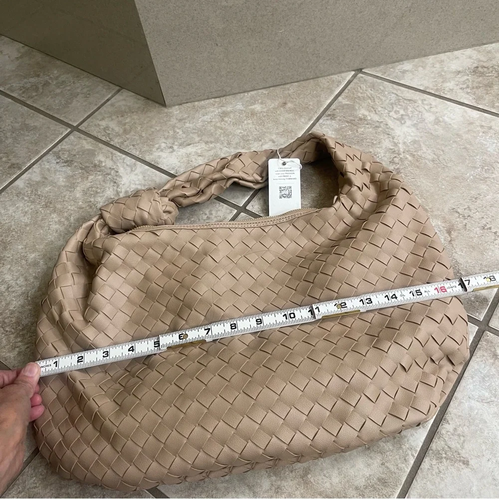 Urban Expressions Ivory faux-Leather Bag NWT shoulder Tote NWT Hobo‎ Festival
